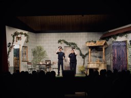 Im Kloster ist der Teufel los